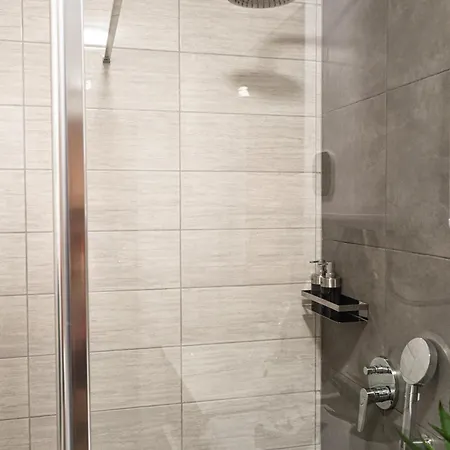 Sunny Bay Apartment *