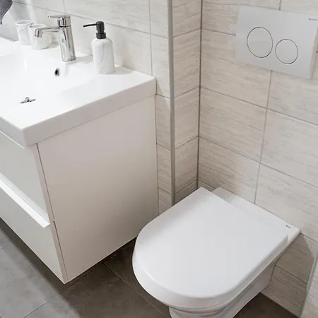 Sunny Bay Apartment *